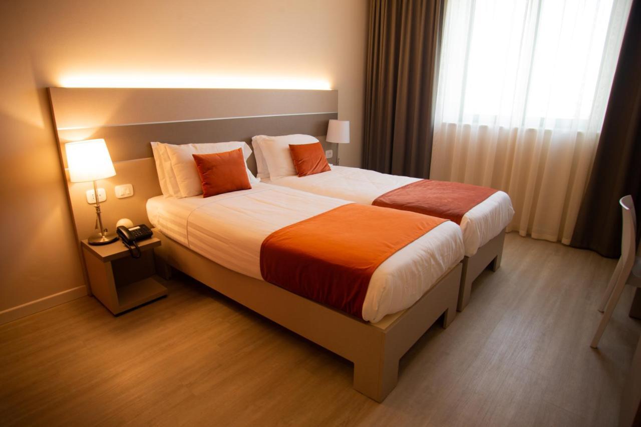 Hotel Glis San Mauro Torinese Ngoại thất bức ảnh